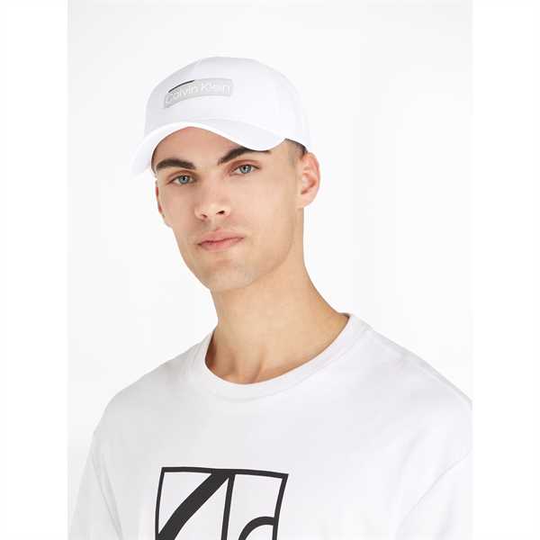 Šiltovka Calvin Klein Layerd Logo Bb Cap K50K510970 Biela